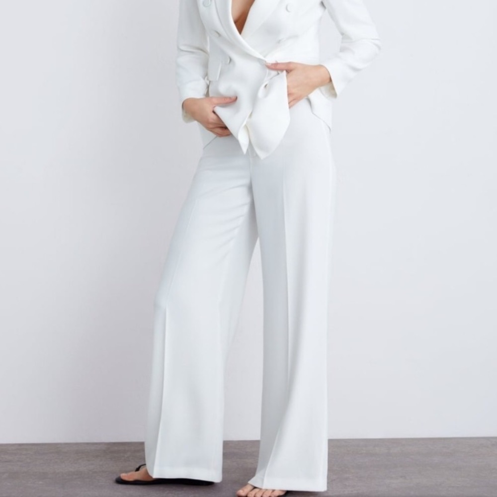 New Zara Woman high waist flowy white pants M